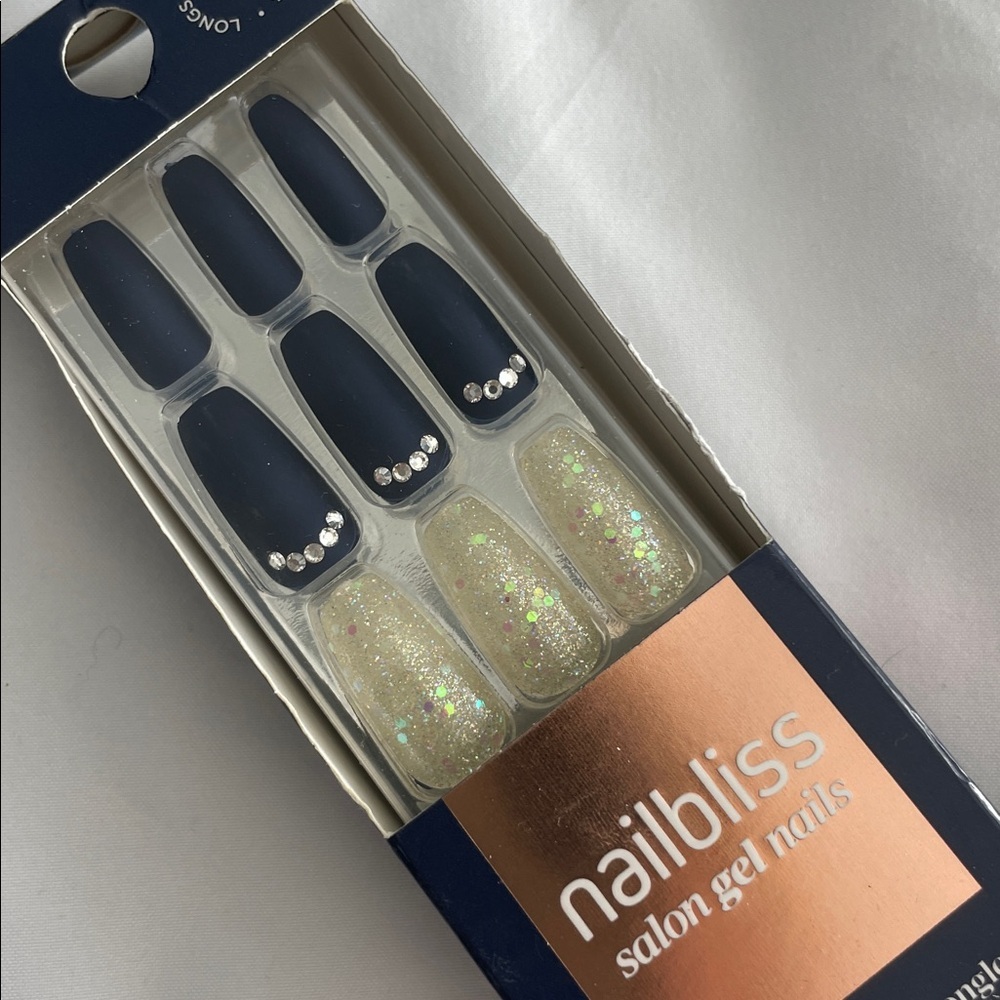 Blue nails with diamonds and Gold/silver bling ones too Salon Gel Nails 30 pcs